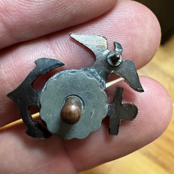 WWII (Model 1937)USMC Officer Collar Insignia Full Dress Uniform Sterling Silver - Picture 3 of 3